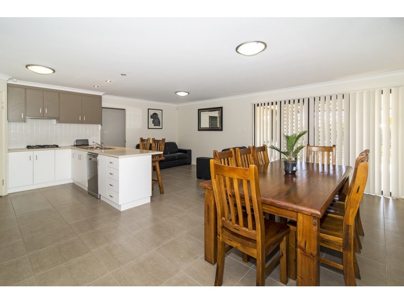 37 Coolana Crescent, Harristown QLD 4350