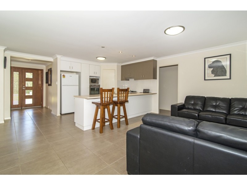 37 Coolana Crescent, Harristown QLD 4350