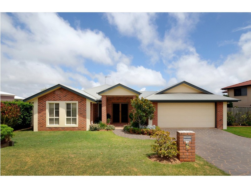 15 Banksdale Drive, Middle Ridge QLD 4350