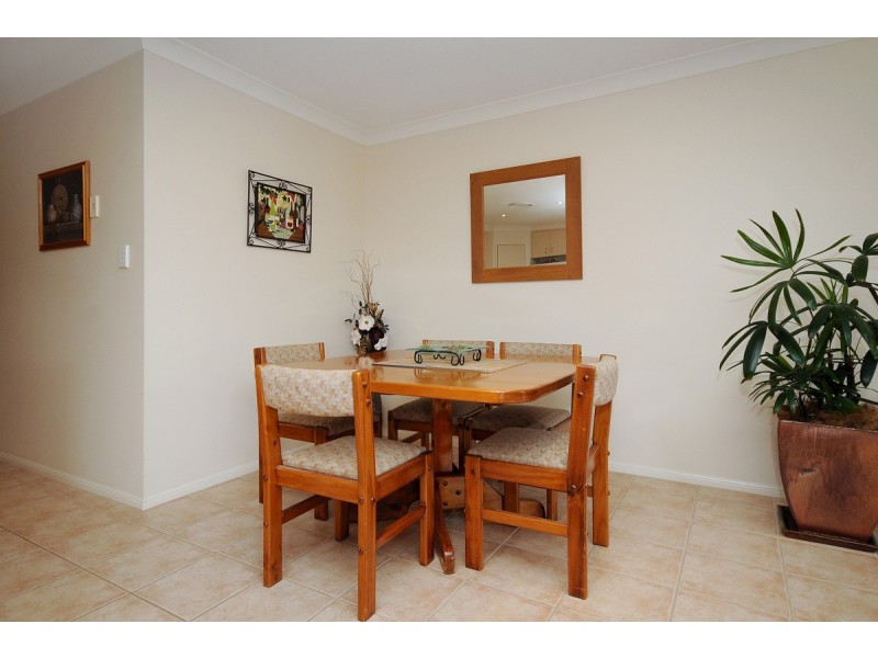 15 Banksdale Drive, Middle Ridge QLD 4350