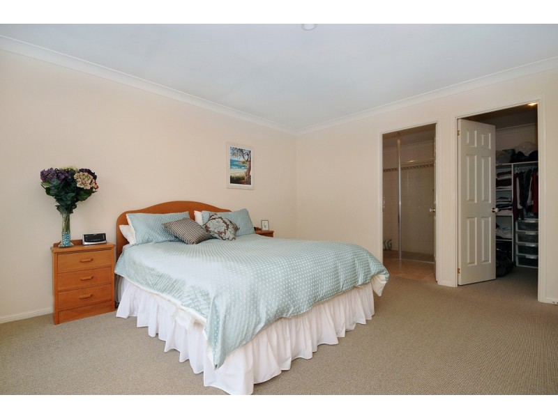 15 Banksdale Drive, Middle Ridge QLD 4350