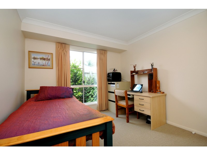 15 Banksdale Drive, Middle Ridge QLD 4350