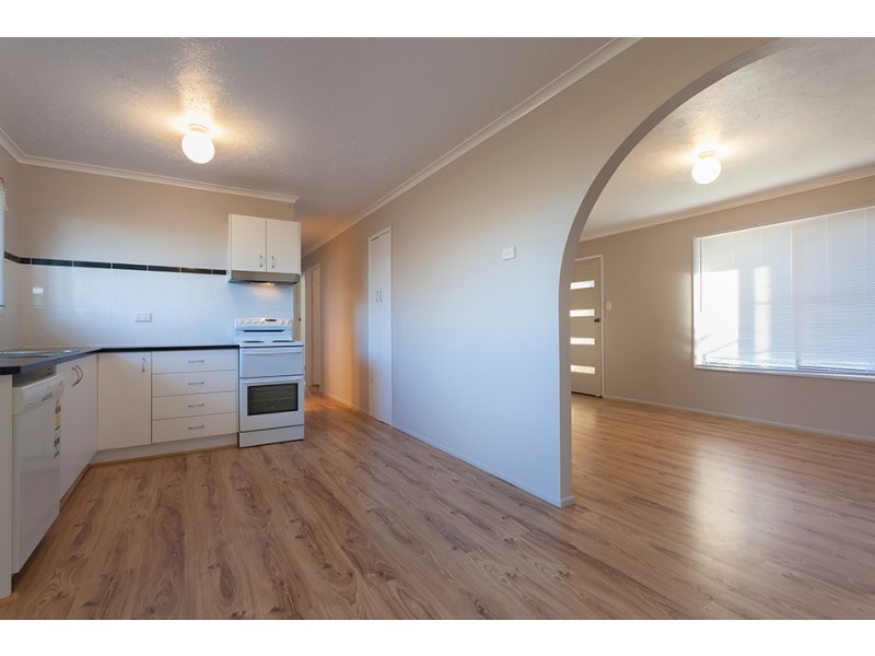 16 Cabarita Crescent, Glenvale QLD 4350
