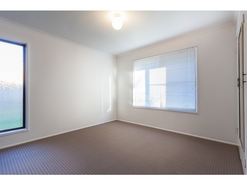 16 Cabarita Crescent, Glenvale QLD 4350