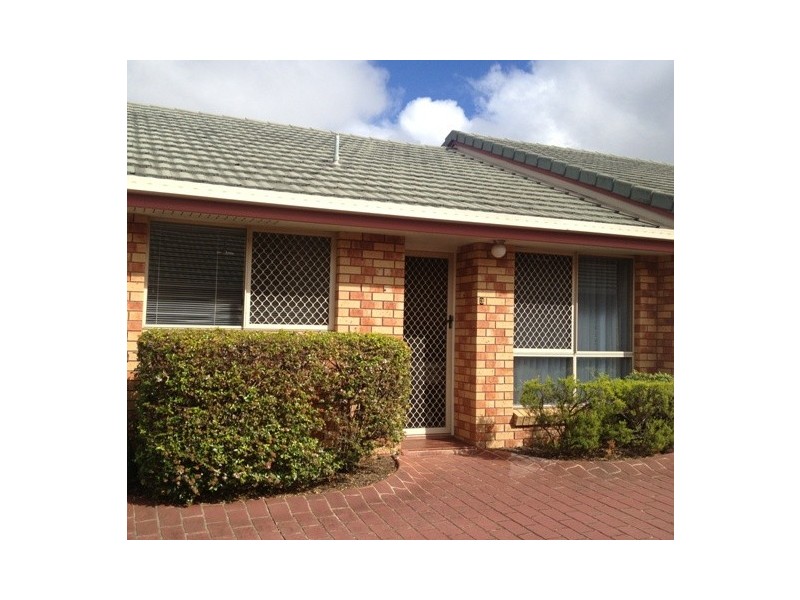 3/299 James Street, Newtown QLD 4350