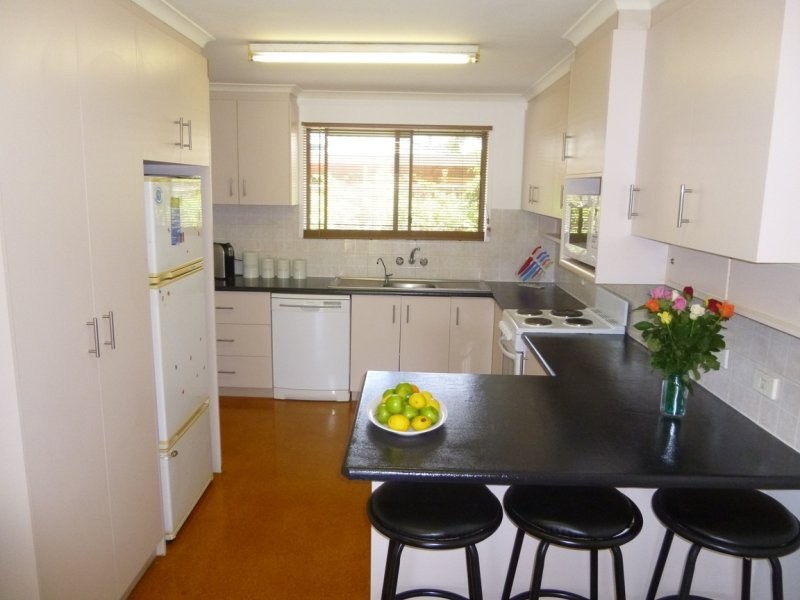 59 Noll Street, Kearneys Spring QLD 4350