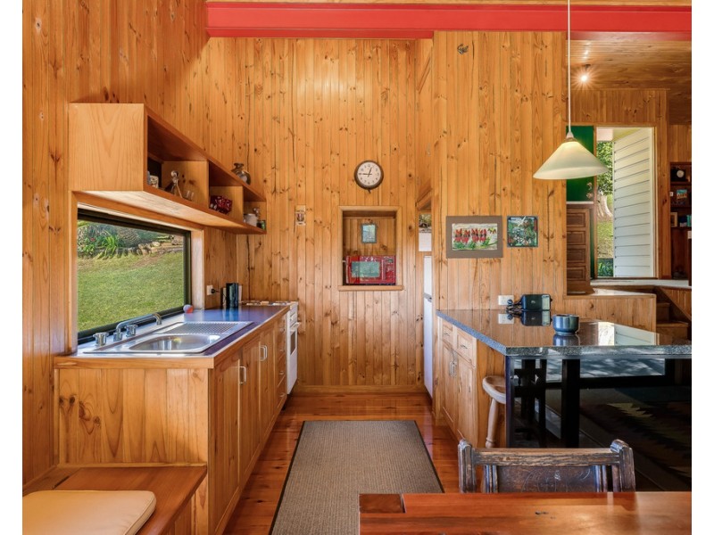 18 Rangeview Road, Blue Mountain Heights QLD 4350