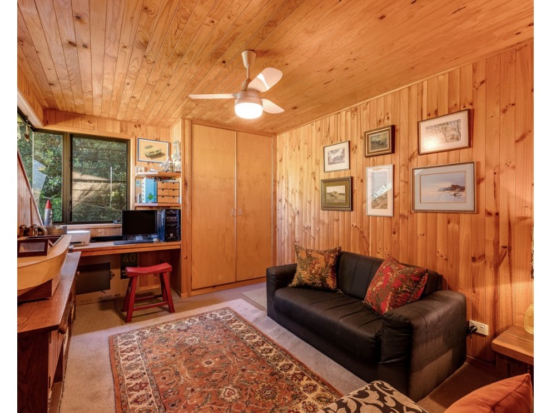 18 Rangeview Road, Blue Mountain Heights QLD 4350