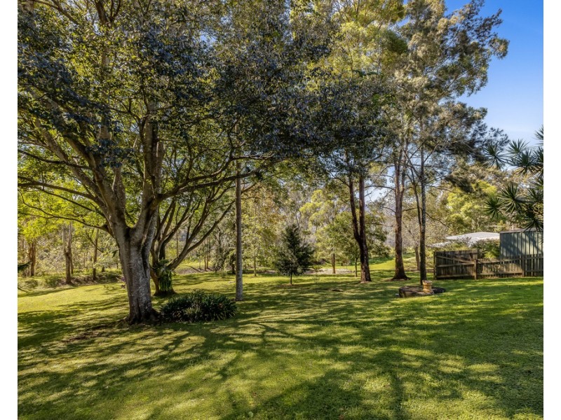 18 Rangeview Road, Blue Mountain Heights QLD 4350