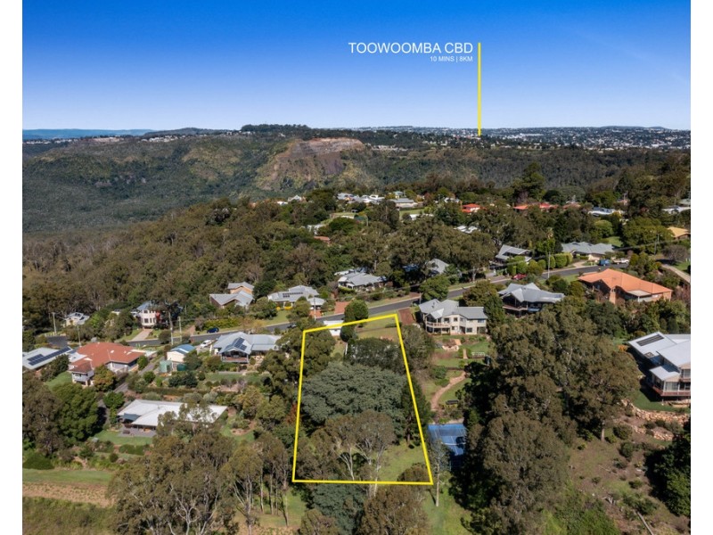 18 Rangeview Road, Blue Mountain Heights QLD 4350