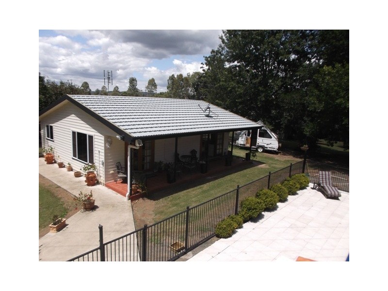 42 Goodsirs Road, Murphys Creek QLD 4352