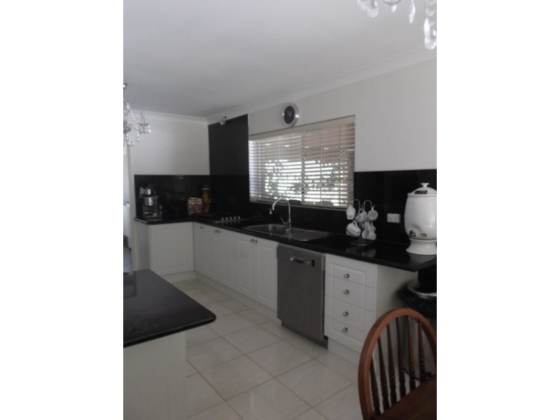 42 Goodsirs Road, Murphys Creek QLD 4352