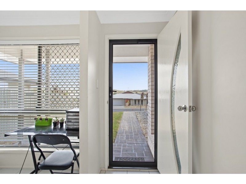 25 Kurrawa Crescent, Glenvale QLD 4350