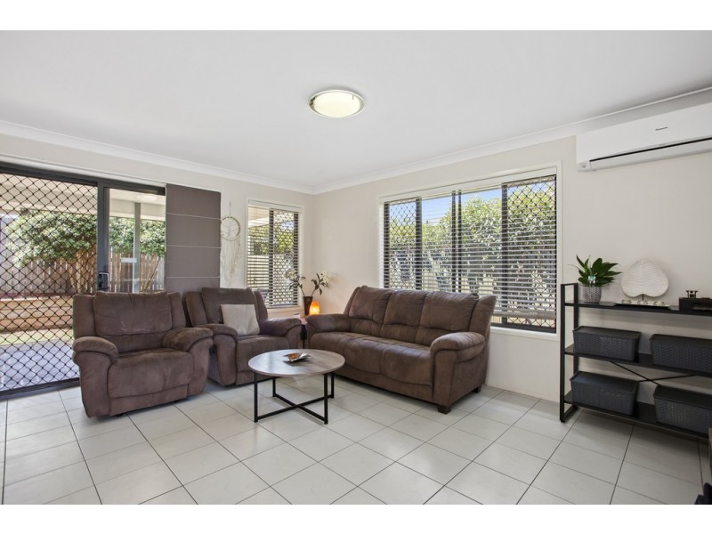 25 Kurrawa Crescent, Glenvale QLD 4350