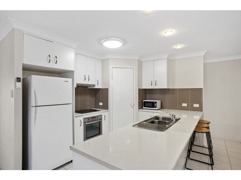 25 Kurrawa Crescent, Glenvale QLD 4350