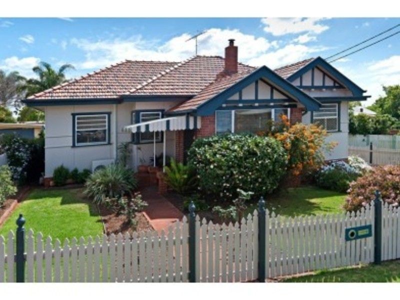 21 Clark Street, South Toowoomba QLD 4350