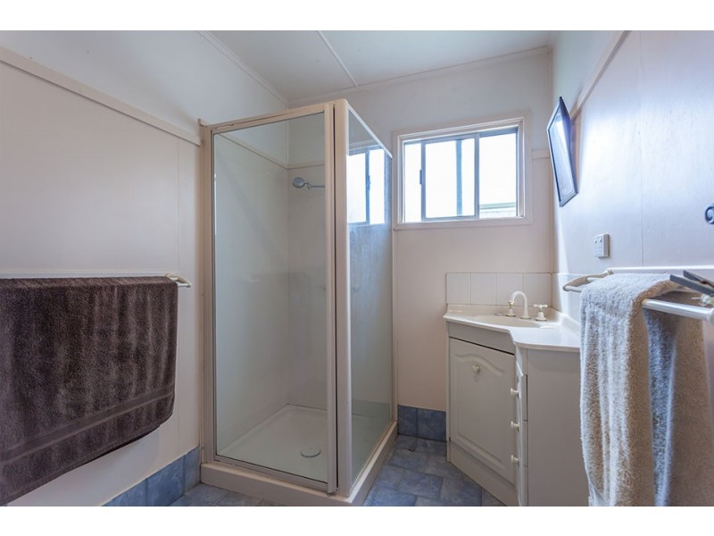 14 Makepeace Street, Rockville QLD 4350