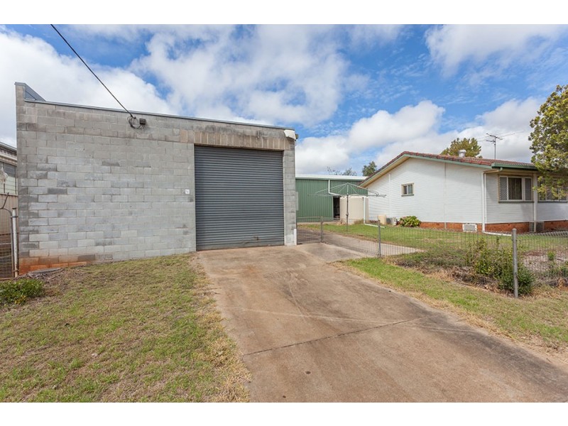 14 Makepeace Street, Rockville QLD 4350