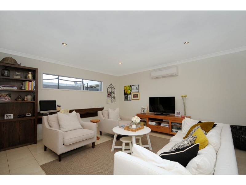 32 Nursery Drive, Middle Ridge QLD 4350