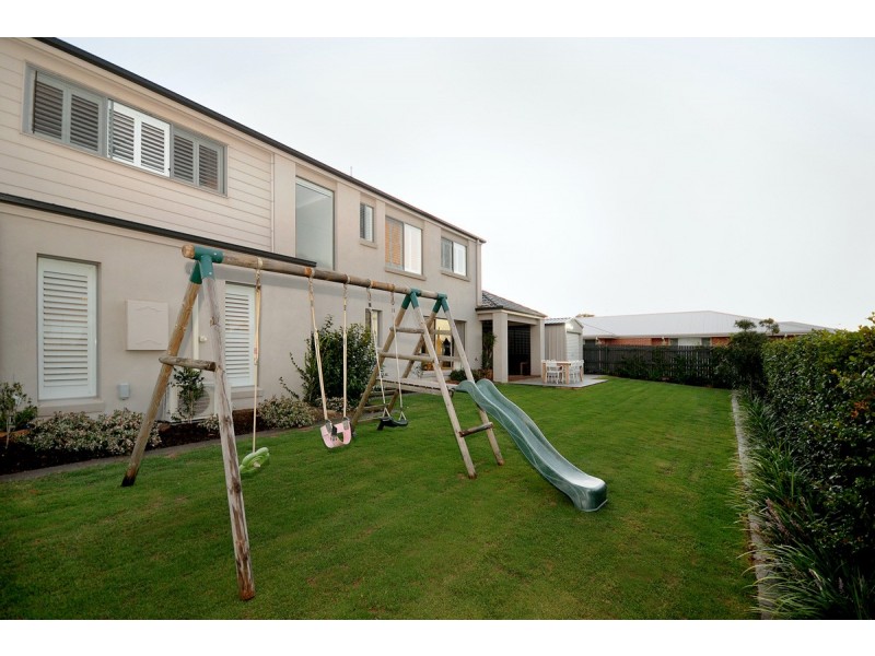 32 Nursery Drive, Middle Ridge QLD 4350