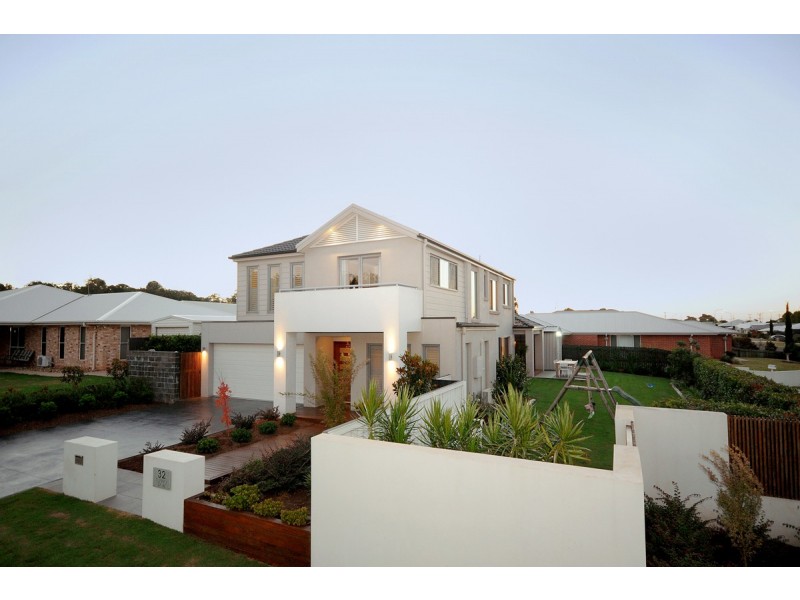 32 Nursery Drive, Middle Ridge QLD 4350