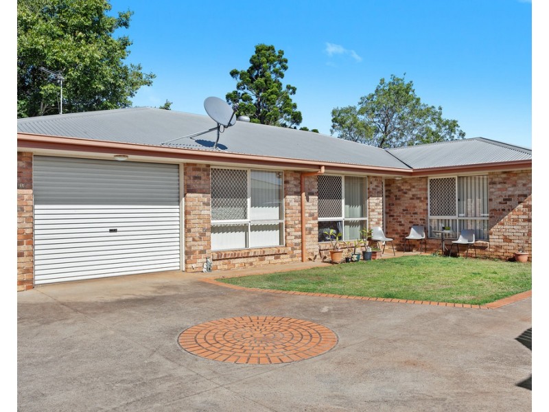 4B Hursley Road, Newtown QLD 4350