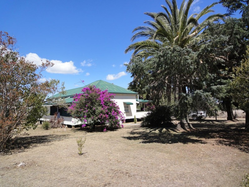 ” Glen View ” Mount Marshall, Allora QLD 4362
