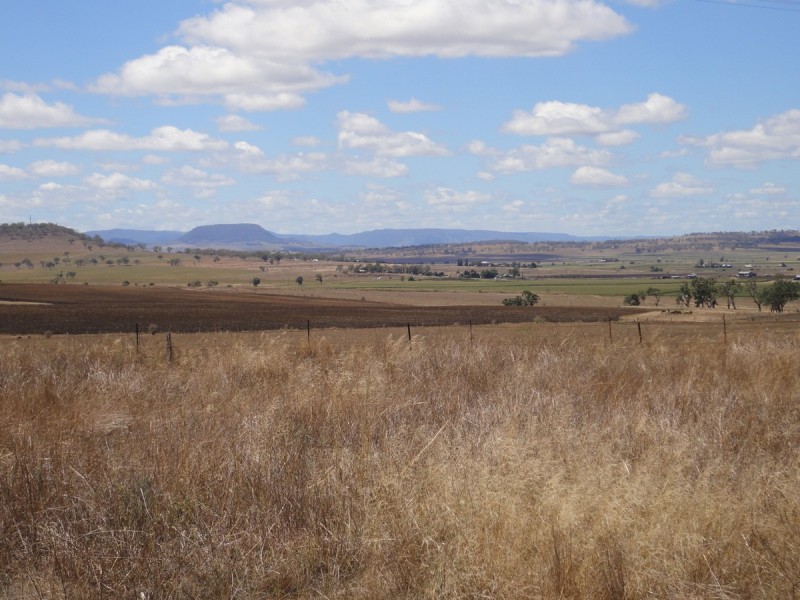 ” Glen View ” Mount Marshall, Allora QLD 4362