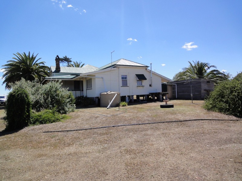” Glen View ” Mount Marshall, Allora QLD 4362
