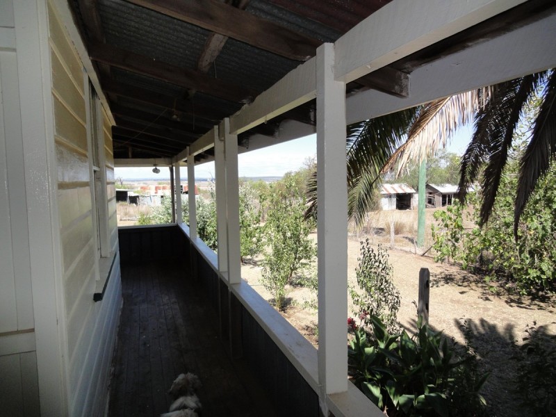 ” Glen View ” Mount Marshall, Allora QLD 4362