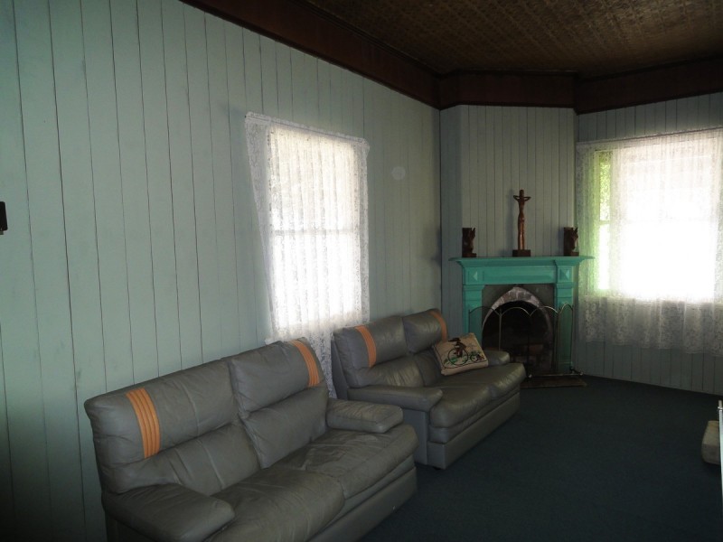 ” Glen View ” Mount Marshall, Allora QLD 4362