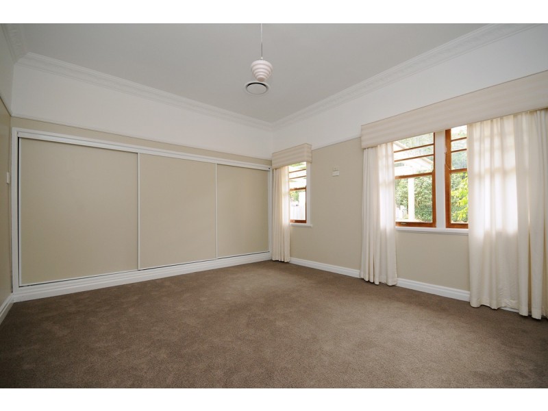 6 Cottesloe Street, East Toowoomba QLD 4350