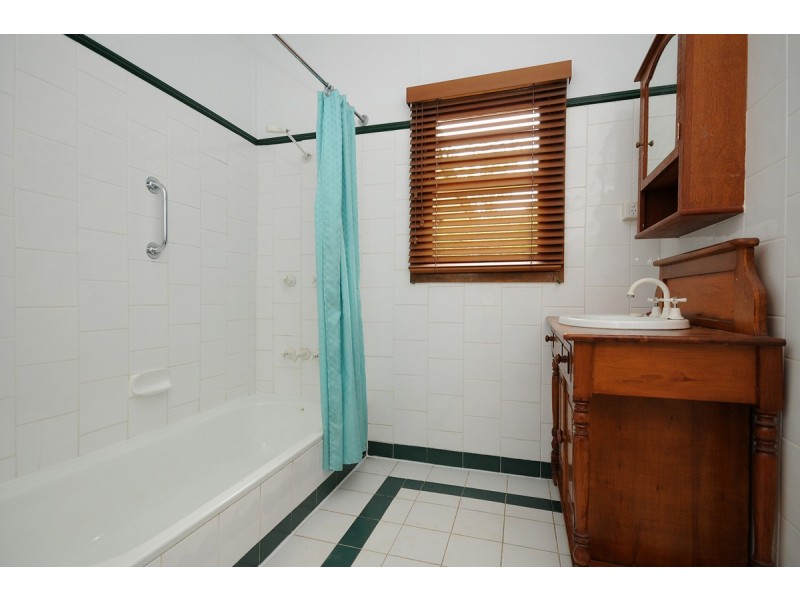 6 Cottesloe Street, East Toowoomba QLD 4350