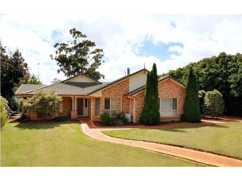 4 Wesley Court, Highfields QLD 4352