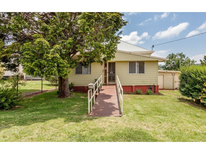 13 Seaton Street, South Toowoomba QLD 4350