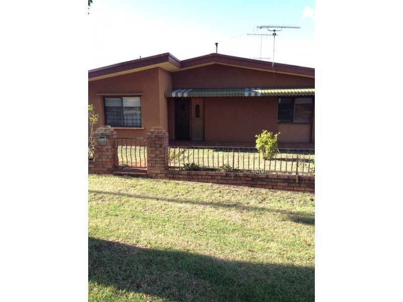 11 Cumming Street, North Toowoomba QLD 4350