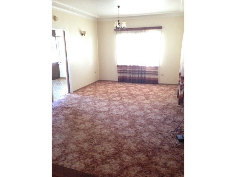 11 Cumming Street, North Toowoomba QLD 4350