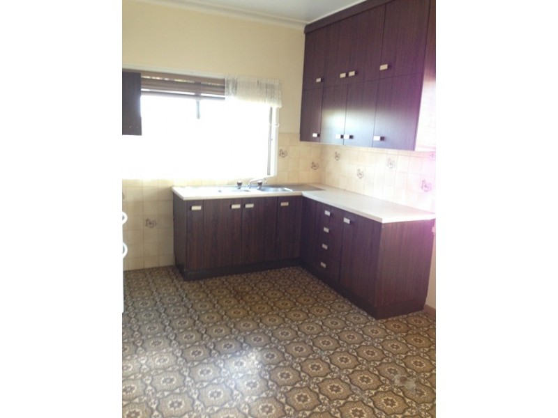 11 Cumming Street, North Toowoomba QLD 4350