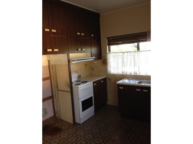 11 Cumming Street, North Toowoomba QLD 4350