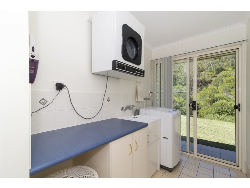 8 – 10 Panoramic Drive, Preston QLD 4352