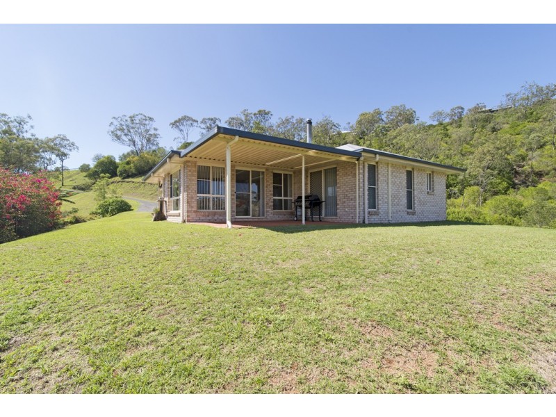 8 – 10 Panoramic Drive, Preston QLD 4352
