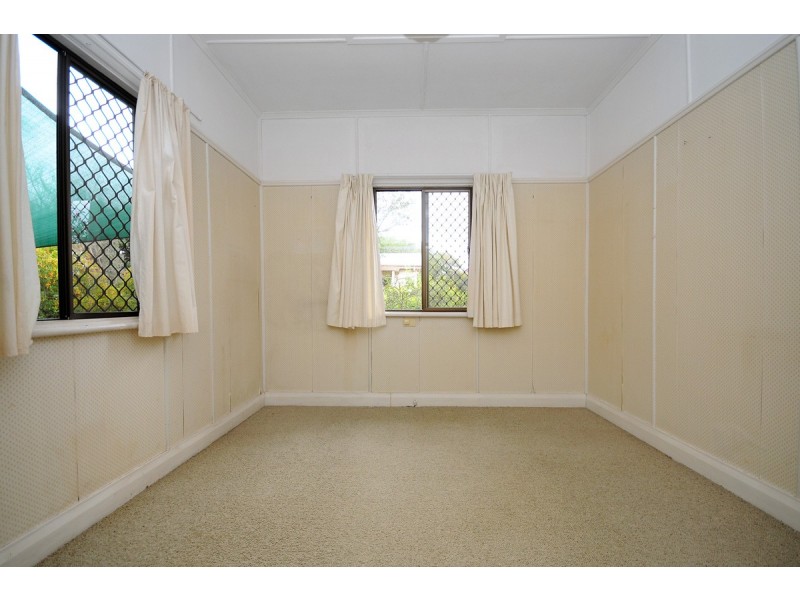 10 Goode Street, Newtown QLD 4350