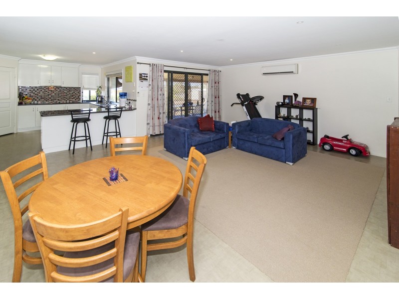 6 – 8 West Street, Cambooya QLD 4358