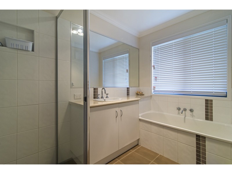 6 – 8 West Street, Cambooya QLD 4358