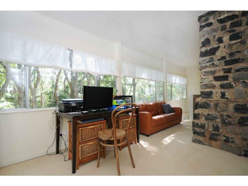 6 Fairholme Street, Mount Lofty QLD 4350