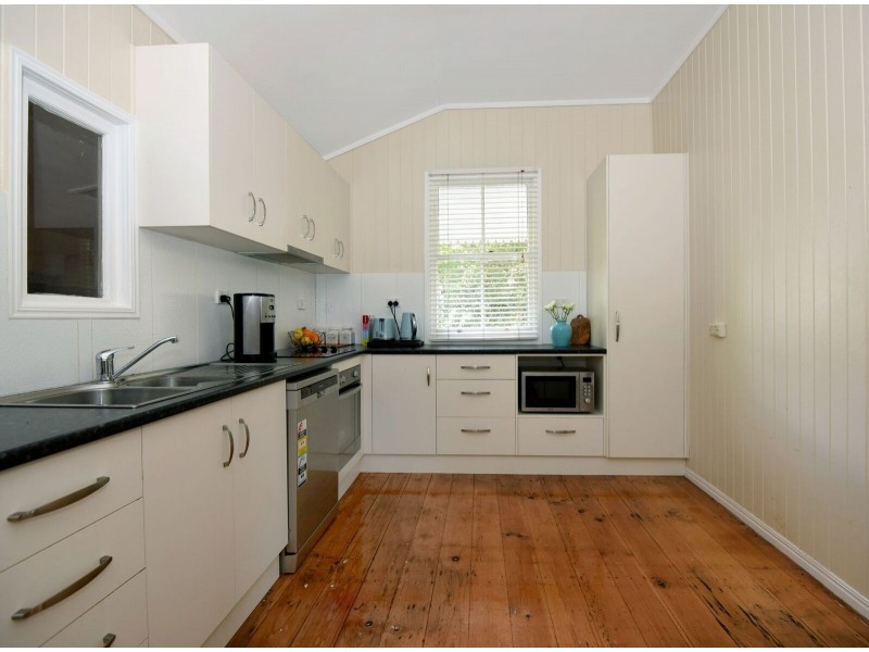 9 Haig Street, South Toowoomba QLD 4350