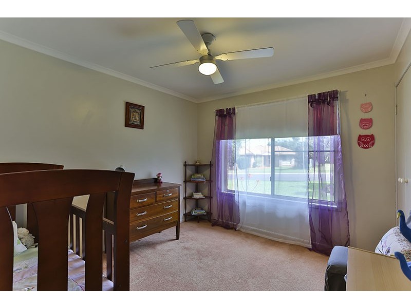 16 Black Court, Wilsonton QLD 4350