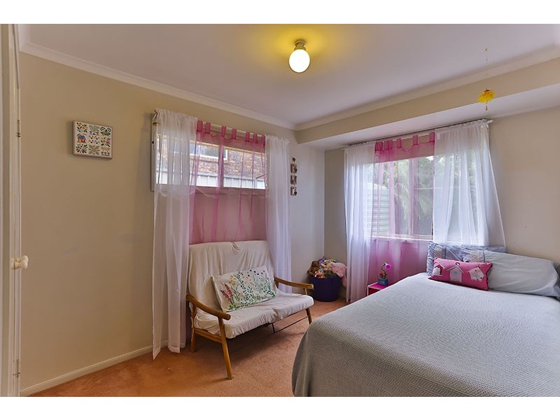 16 Black Court, Wilsonton QLD 4350