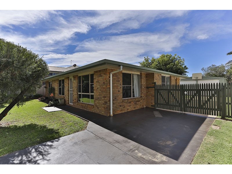 16 Black Court, Wilsonton QLD 4350