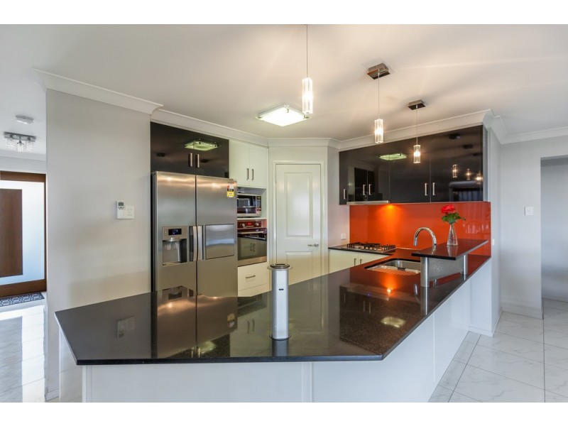15 Vinnicombe Street, Kearneys Spring QLD 4350